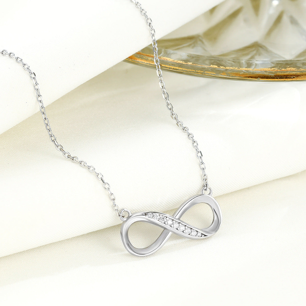 EMKOSUNG 18K Gold Plated Light Luxury Fashion Lucky 8 Necklaces for Women