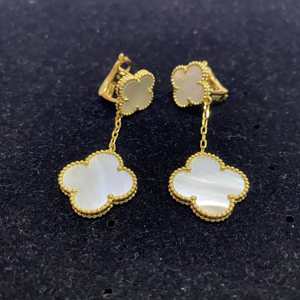 EMKOSUNG 18K Gold  Plated 2 Flowers Four Leaf Clover Earrings for Women