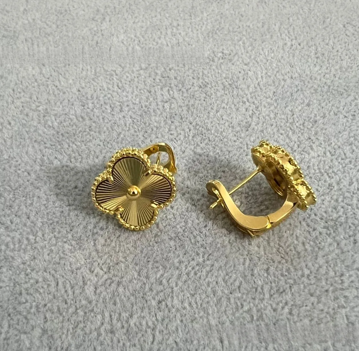 EMKOSUNG 18K Gold  Plated  Single Flowers Four Leaf Clover Earrings for Women