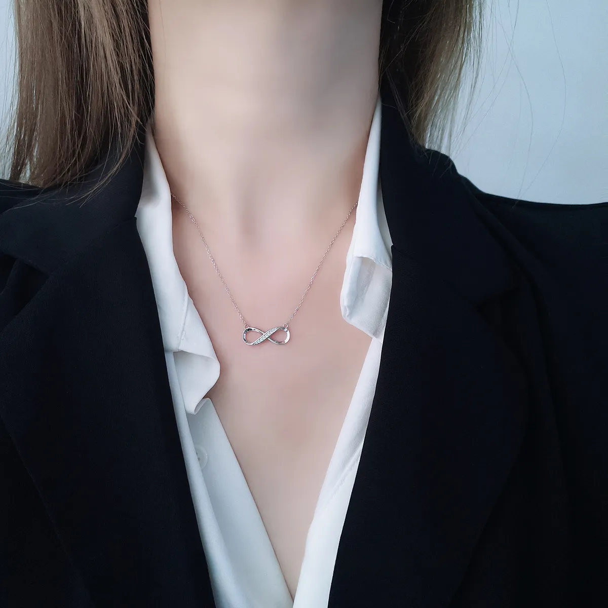 EMKOSUNG 18K Gold Plated Light Luxury Fashion Lucky 8 Necklaces for Women