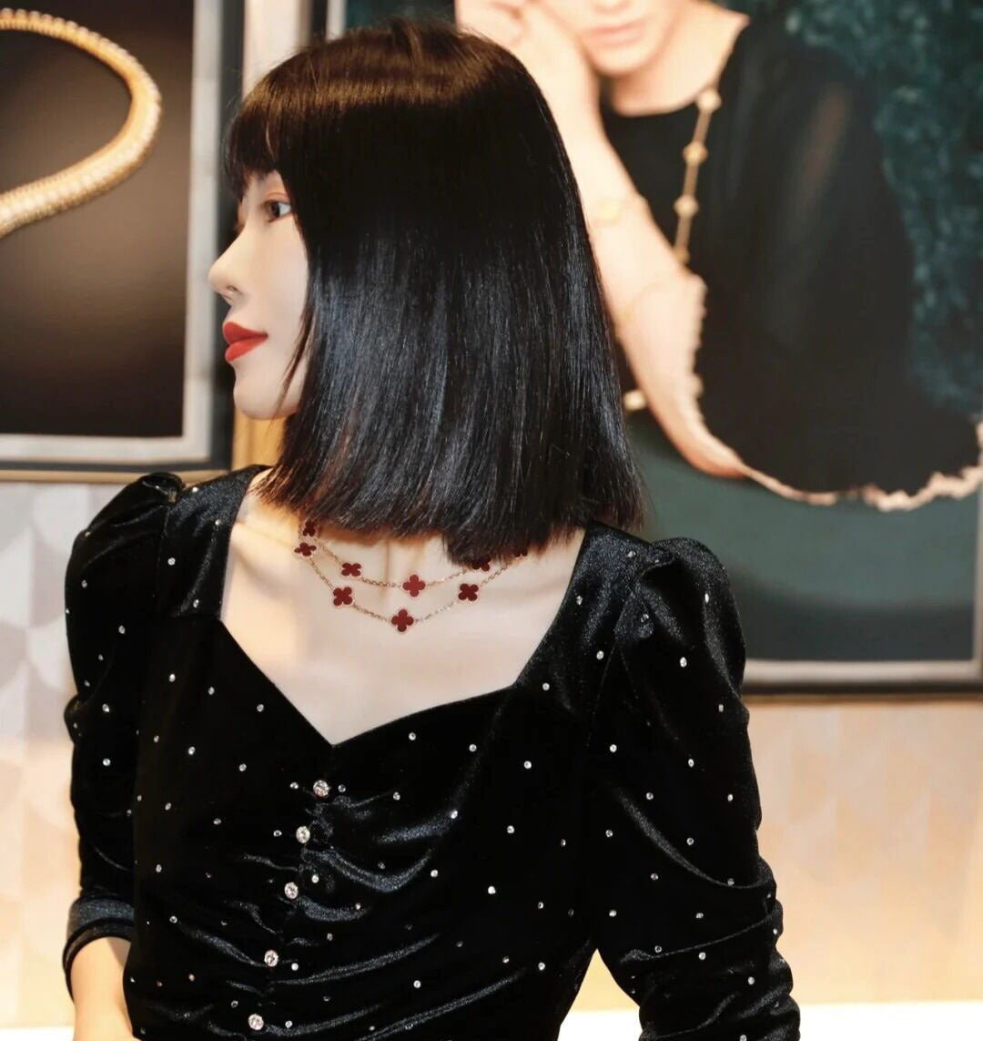 EMKOSUNG 18K Gold  Plated  20 Flowers Four Leaf Clover Necklaces for Women