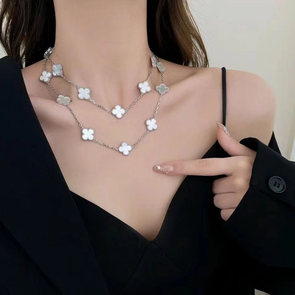 EMKOSUNG 18K Gold  Plated  20 Flowers Four Leaf Clover Necklaces for Women