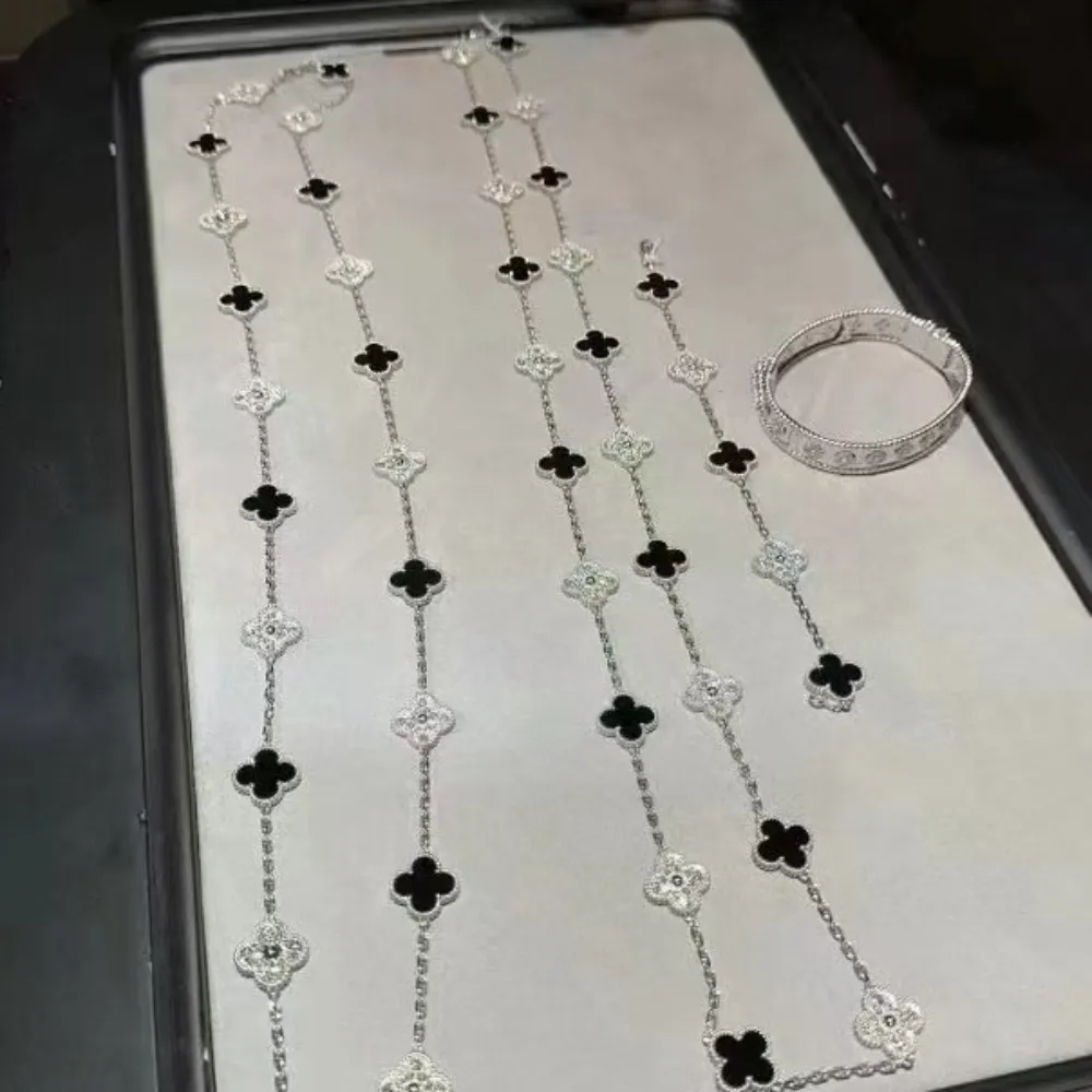 EMKOSUNG 18K Gold  Plated  20 Flowers Four Leaf Clover Necklaces for Women